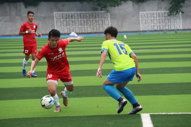  拜仁青训小将替补登场上演帽子戏法  