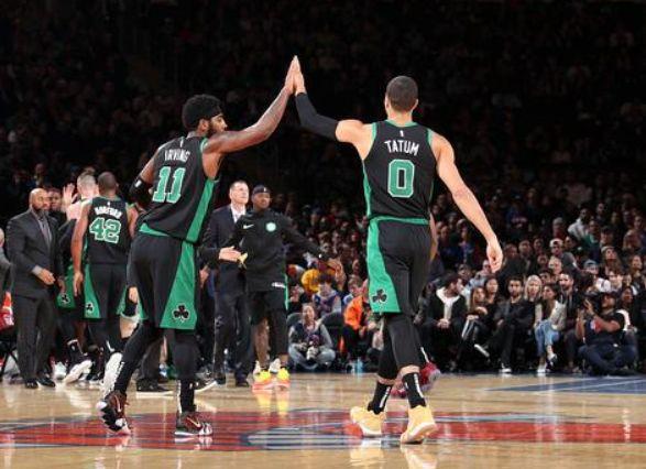  塔图姆末节爆发 绿军终结快船连胜  