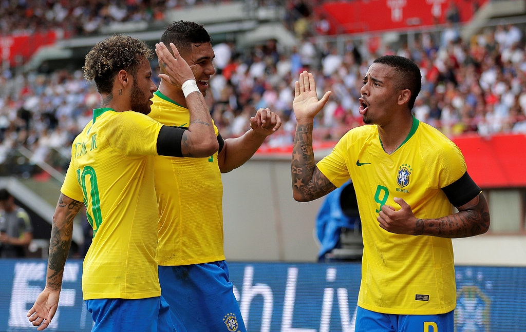  内马尔伤愈复出破门巴黎延续不败纪录  